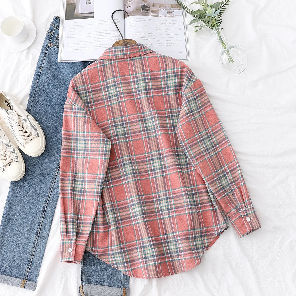 Women's plaid flannel shirt, loose fit, spring casual style