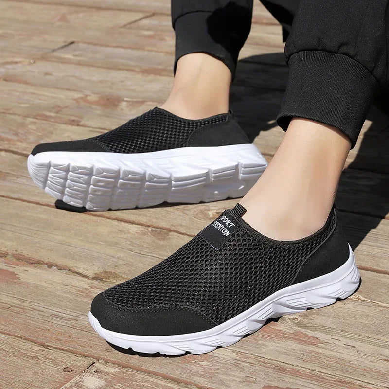 Lightweight breathable men's running shoes mesh sneakers