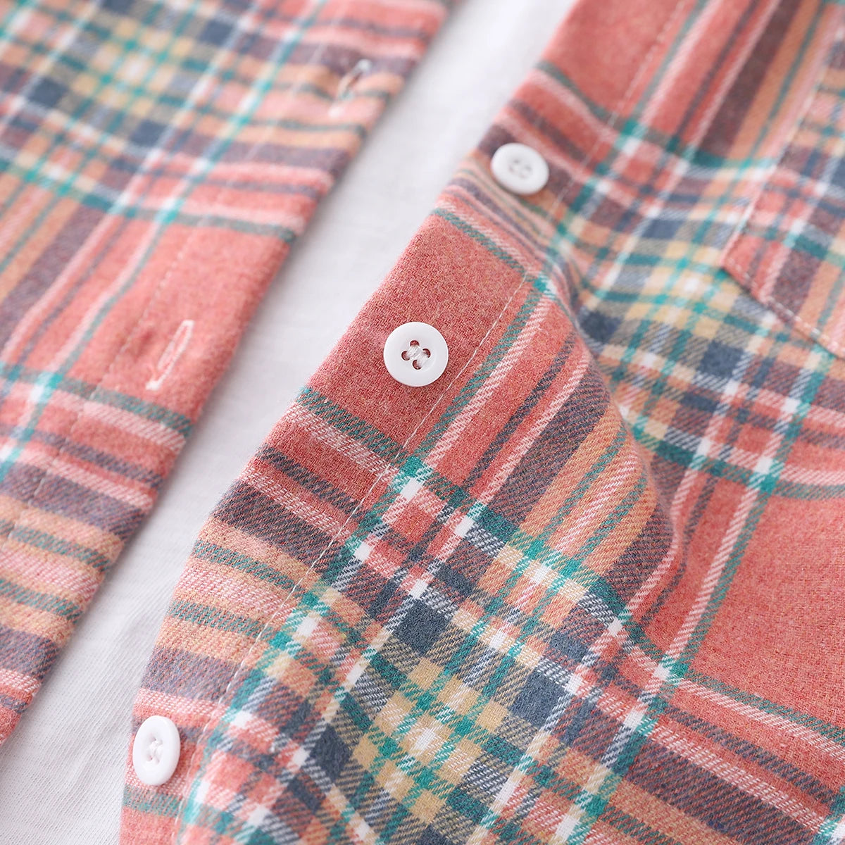 Women's plaid flannel shirt, loose fit, spring casual style