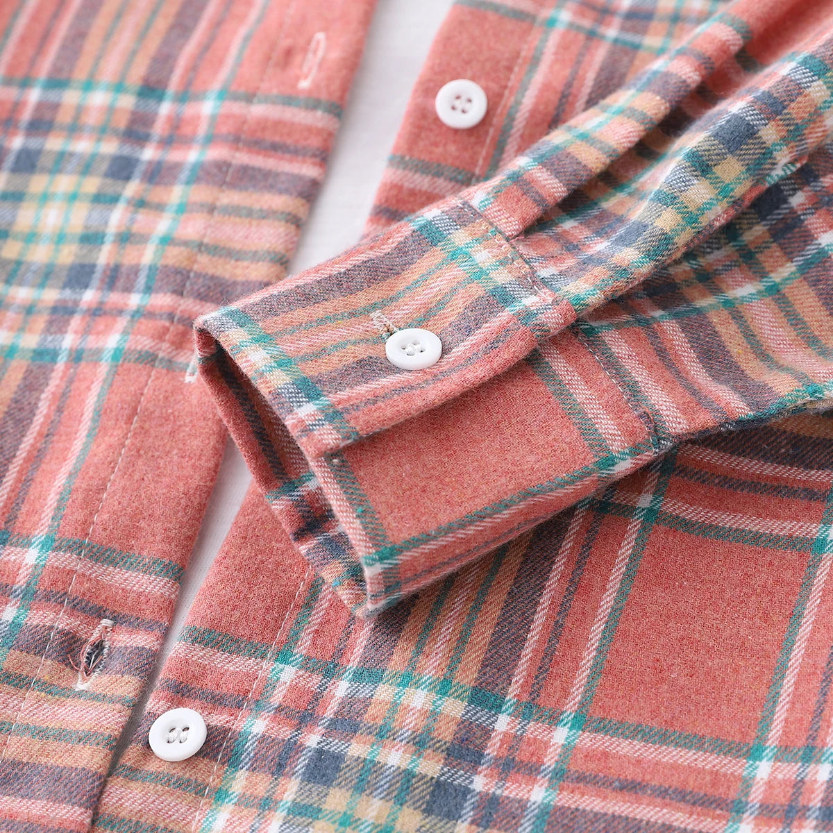 Women's plaid flannel shirt, loose fit, spring casual style