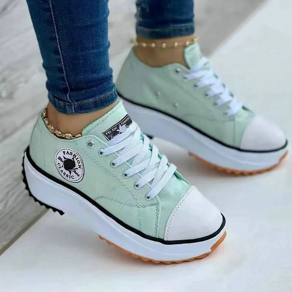 Stylish women’s canvas sneakers, comfortable casual flat lace-up shoes