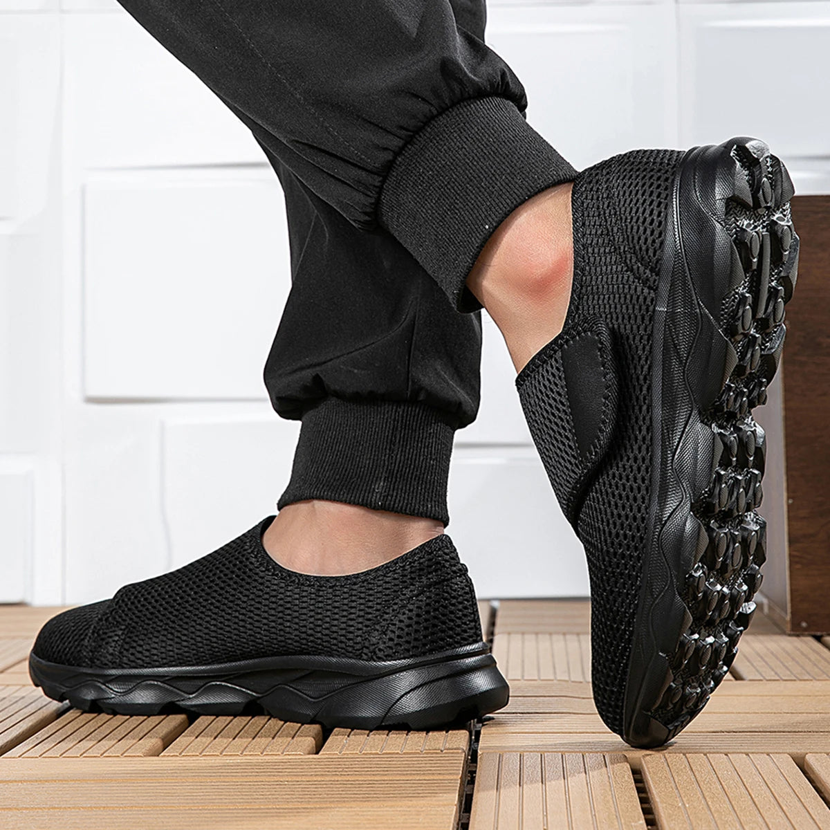 Comfortable diabetic walking shoes designed for swollen, wide feet