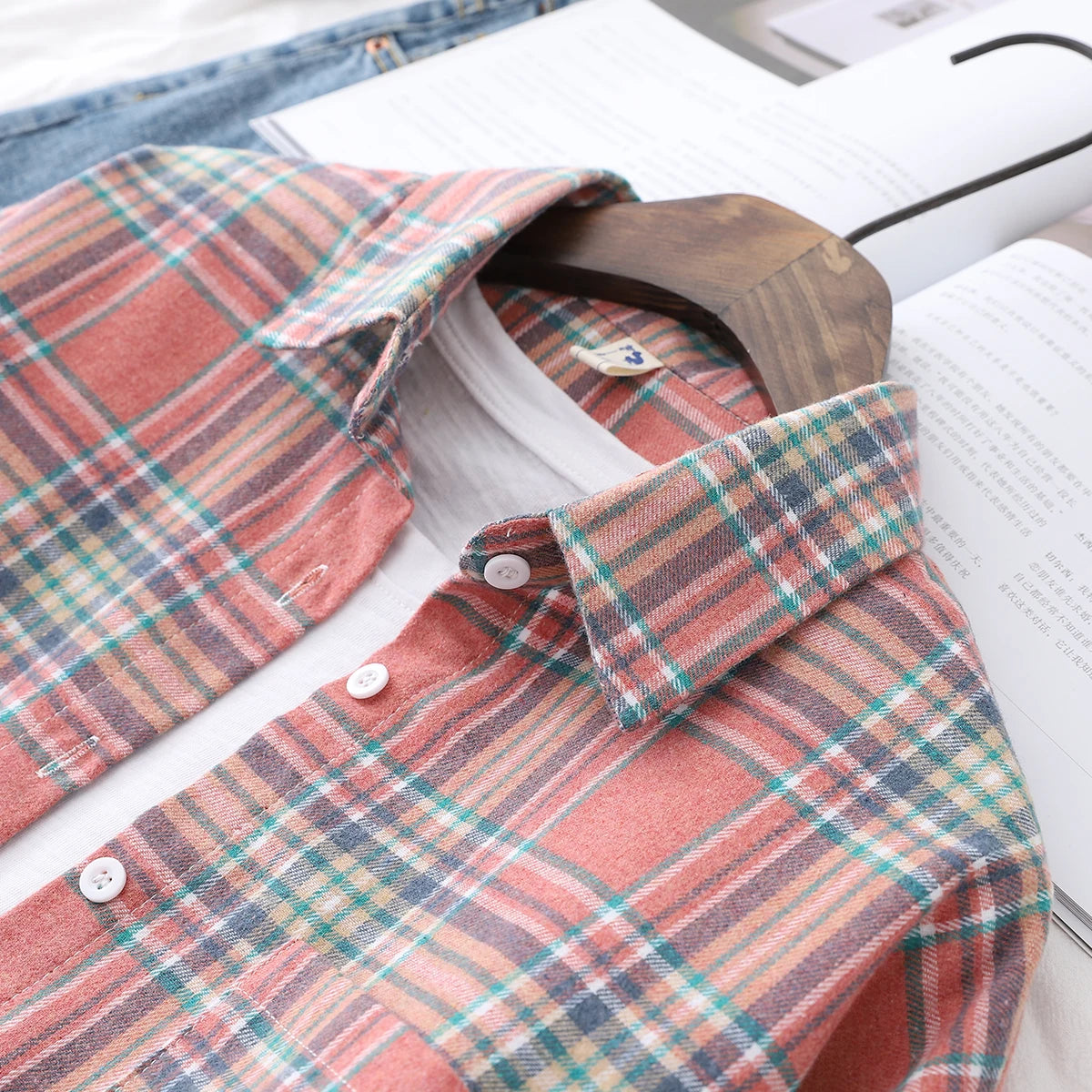 Women's plaid flannel shirt, loose fit, spring casual style