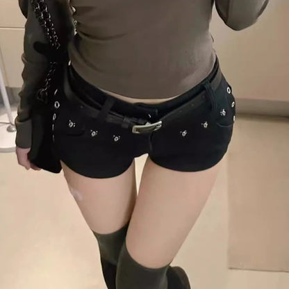 Y2K Low Waist Black Denim Shorts – Women’s Vintage Mini