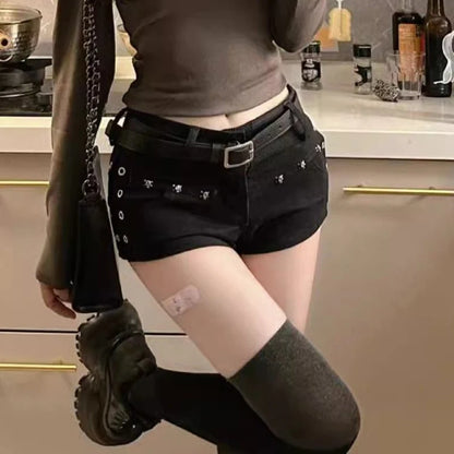 Y2K Low Waist Black Denim Shorts – Women’s Vintage Mini