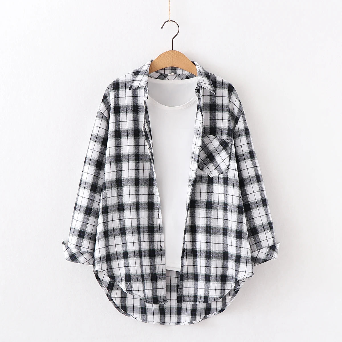 Women's plaid flannel shirt, loose fit, spring casual style
