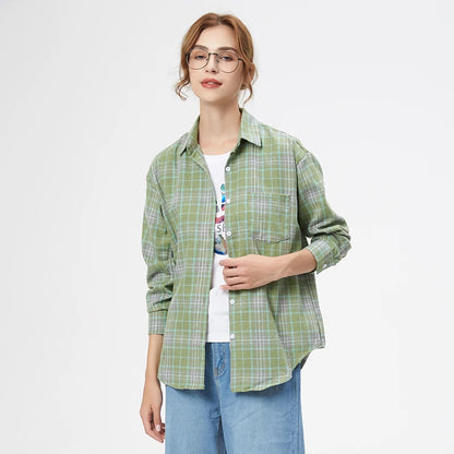 Women's plaid flannel shirt, loose fit, spring casual style