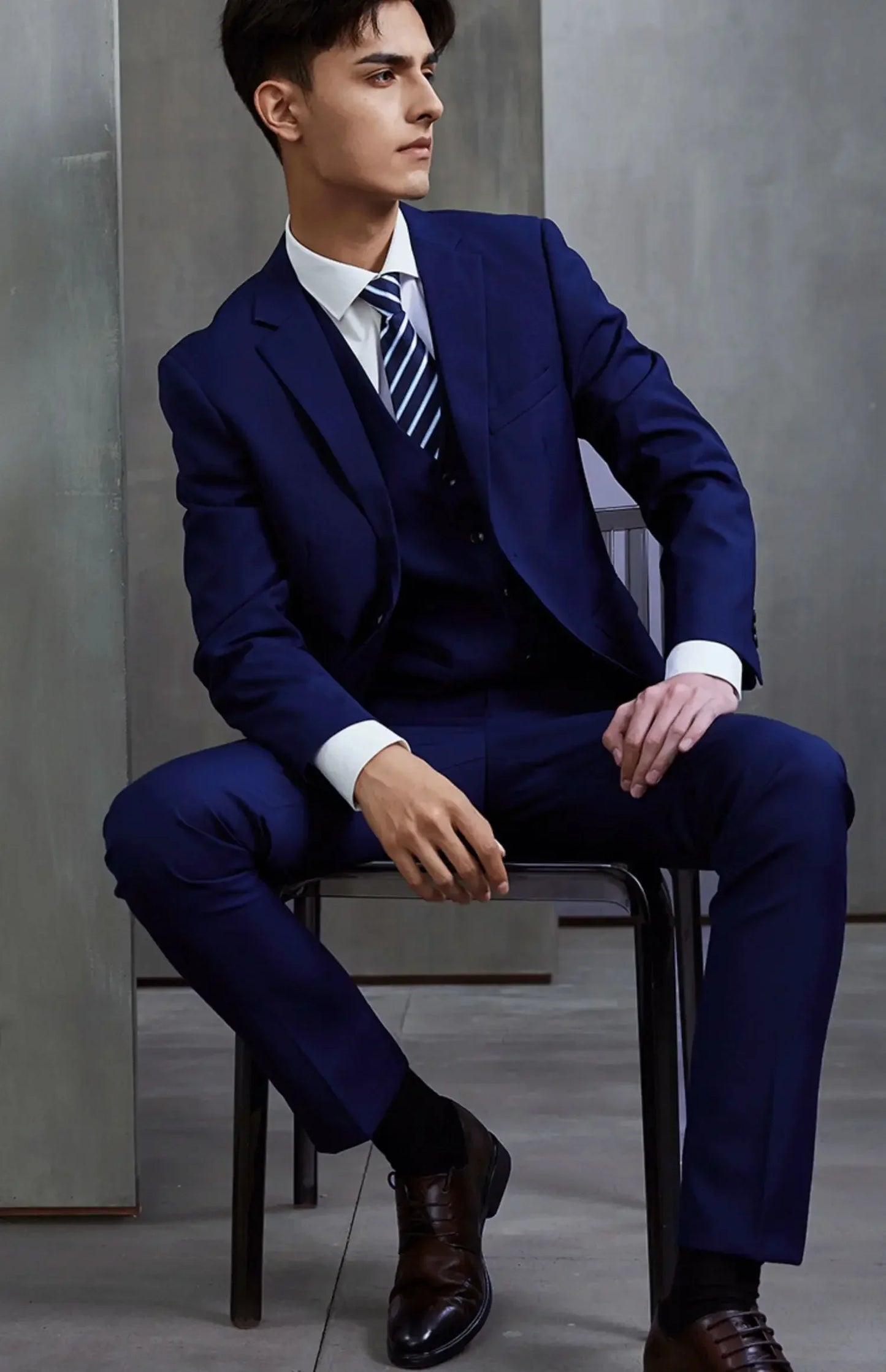 Men's Slim-Fit Business Wedding Suit 3-Piece Gentleman Fashion Set